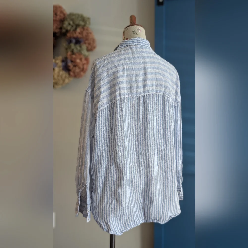 Nicole Miller Blue and White Striped Long Sleeve‎ Top - Picture 7 of 9